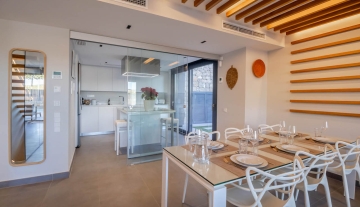 Resa estates Ibiza ses Torres for sale te koop pool 2024 dining and kitchen.JPG
